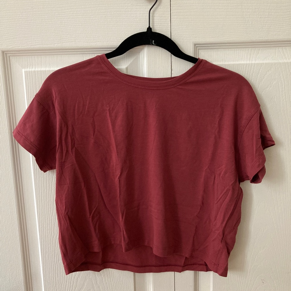 lululemon cates t-shirt size 4
